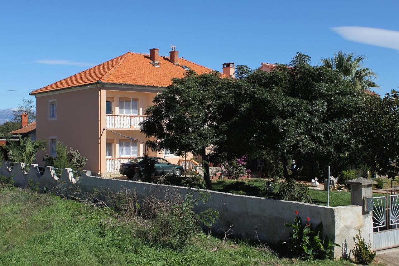Apartments For Families With Children Privlaka, Zadar - 5747 Bagian luar foto