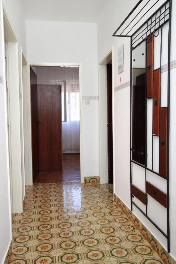 Apartments For Families With Children Privlaka, Zadar - 5747 Bagian luar foto